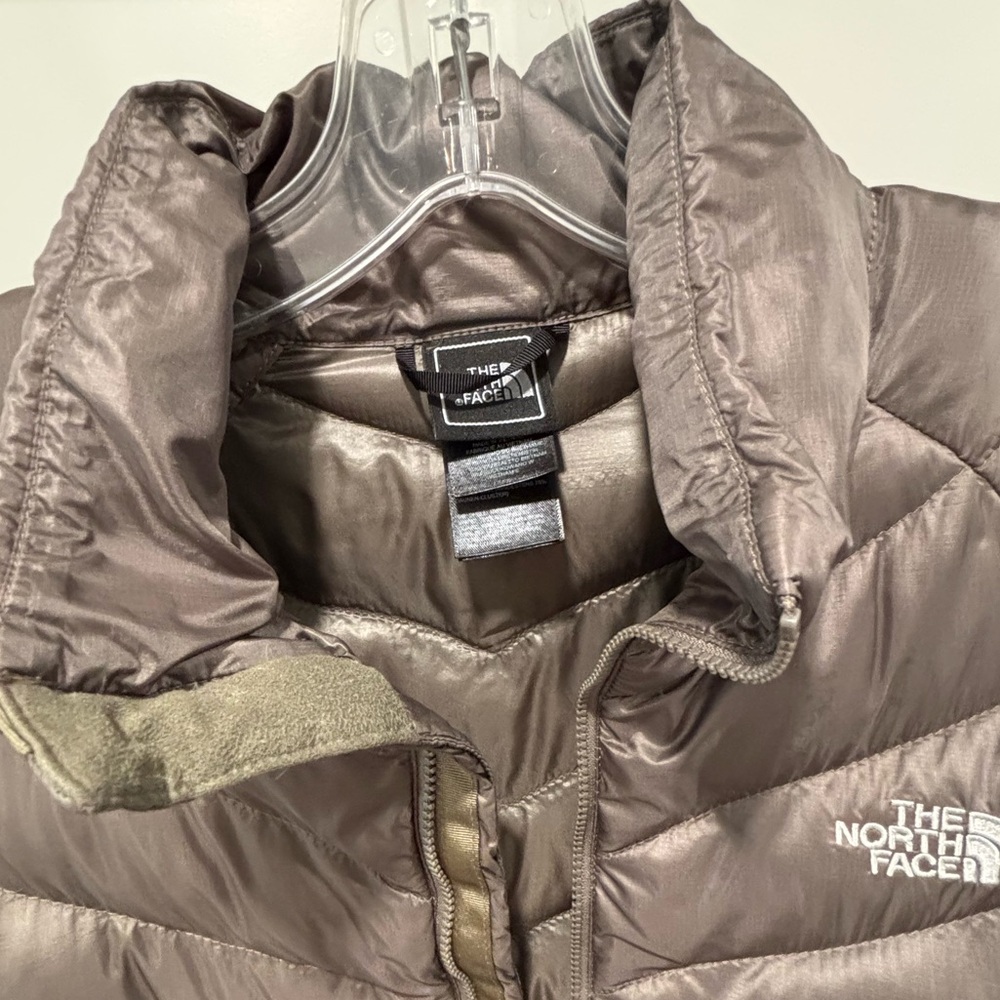 The North Face Gray Puffer Jacket - Picture 6 of 7